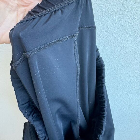 Bundle of 2 Men’s Fabletics Joggers Black Navy Blue Ankle Size Small? medium? - Picture 9 of 10